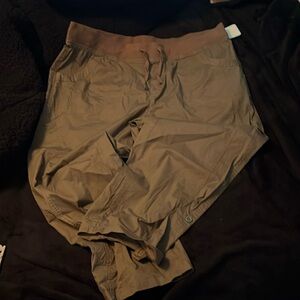 Dark khaki crop pants